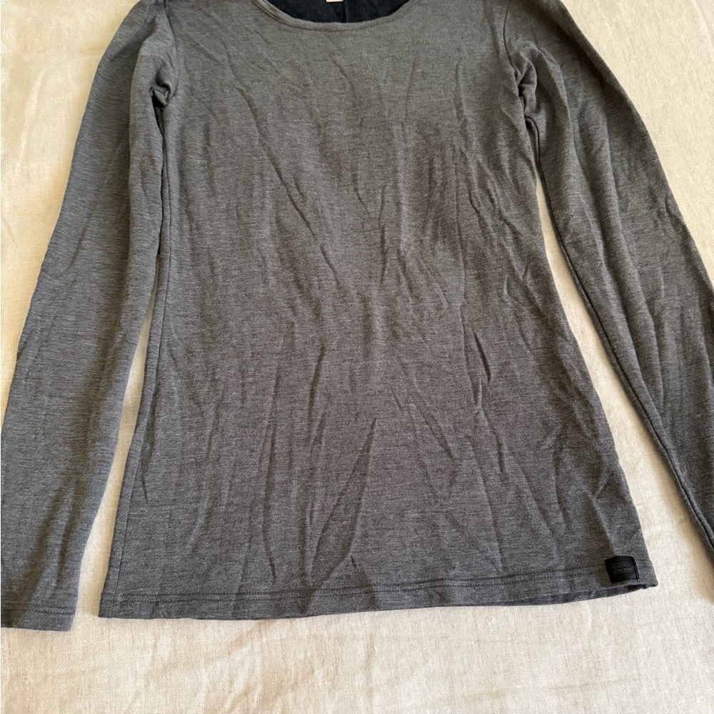 Uniqlo HEATTECH Extra Warm Gray Top